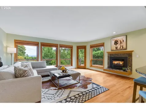 2360 Valley View Drive West Linn OR 97068