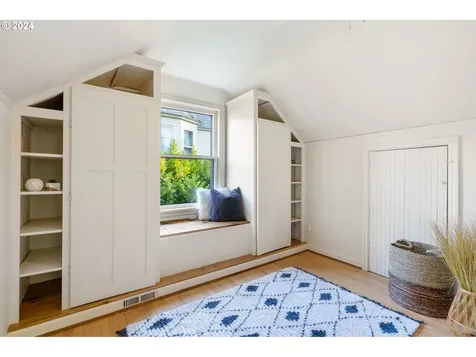 5734 Ne Mallory Avenue Portland OR 97211