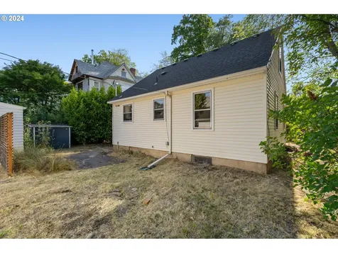 5734 Ne Mallory Avenue Portland OR 97211