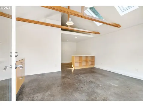 5734 Ne Mallory Avenue Portland OR 97211