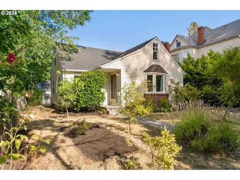 5734 Ne Mallory Avenue Portland OR 97211