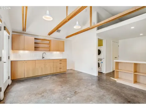 5734 Ne Mallory Avenue Portland OR 97211