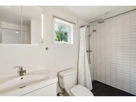 5734 Ne Mallory Avenue Portland OR 97211