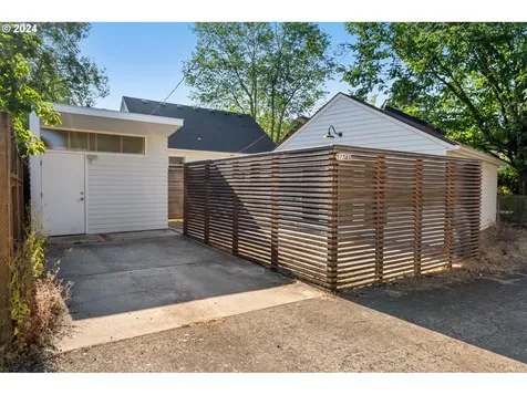 5734 Ne Mallory Avenue Portland OR 97211