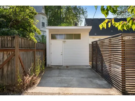 5734 Ne Mallory Avenue Portland OR 97211