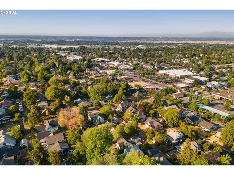 5734 Ne Mallory Avenue Portland OR 97211