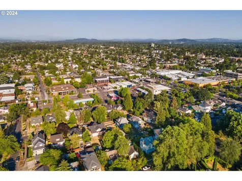 5734 Ne Mallory Avenue Portland OR 97211