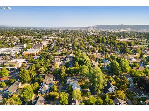 5734 Ne Mallory Avenue Portland OR 97211