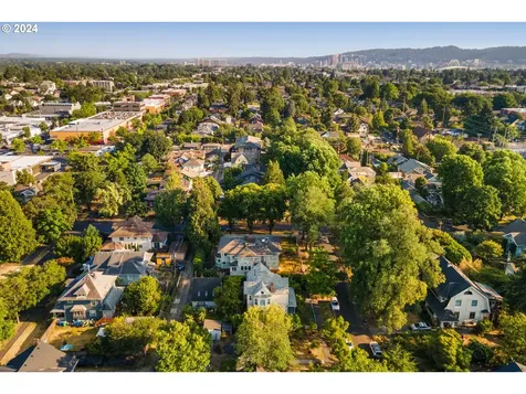 5734 Ne Mallory Avenue Portland OR 97211