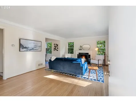 5734 Ne Mallory Avenue Portland OR 97211
