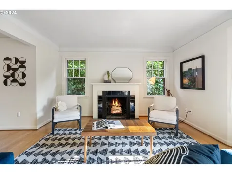 5734 Ne Mallory Avenue Portland OR 97211