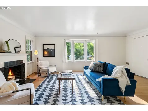 5734 Ne Mallory Avenue Portland OR 97211