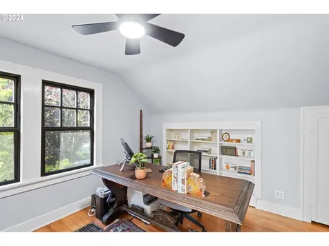 3047 Ne 33rd Avenue Portland OR 97212
