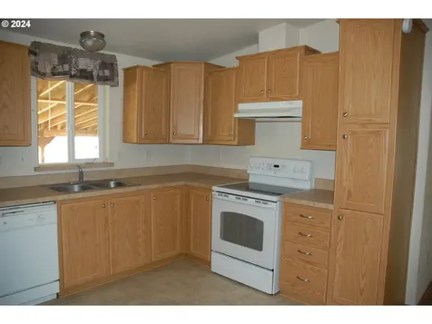 205 W Pennoyer Street Condon OR 97823