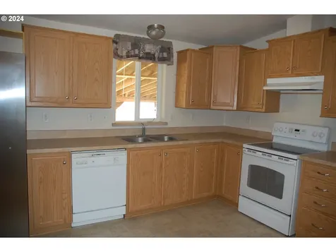 205 W Pennoyer Street Condon OR 97823