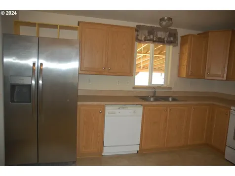 205 W Pennoyer Street Condon OR 97823