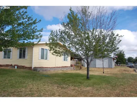 205 W Pennoyer Street Condon OR 97823