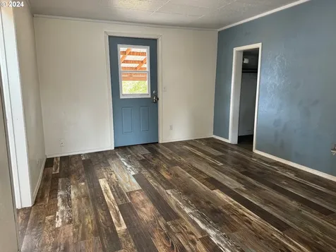 304 N River Street Enterprise OR 97828