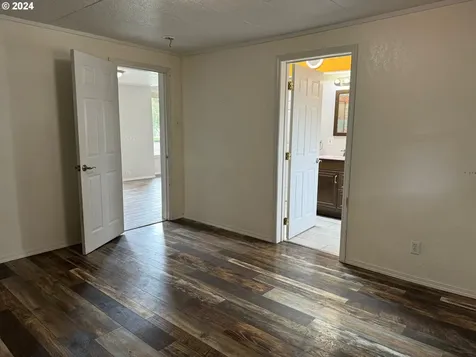 304 N River Street Enterprise OR 97828