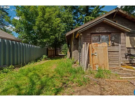9112 Se Clinton Street Portland OR 97266