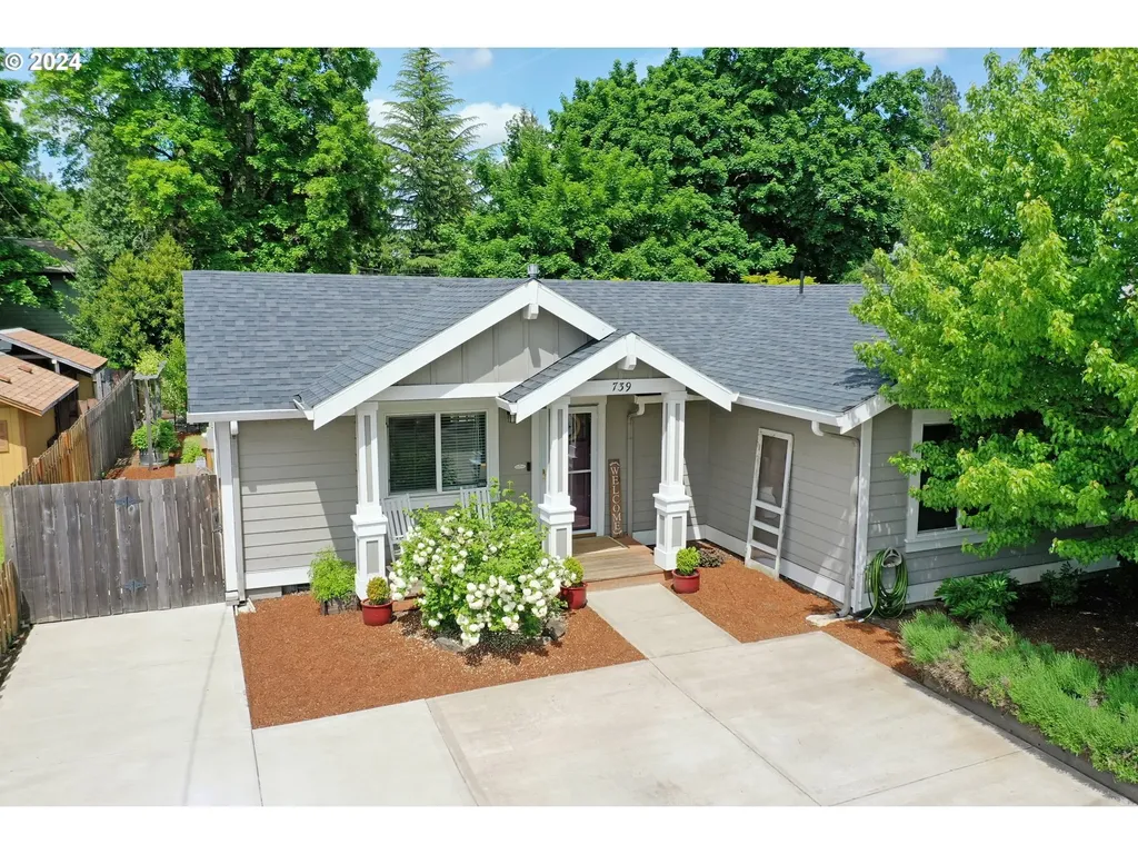 739 NW Garibaldi Street Hillsboro OR 97124