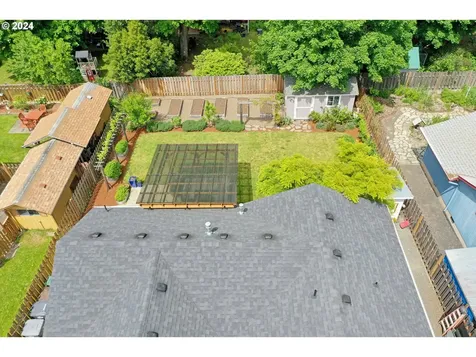 739 NW Garibaldi Street Hillsboro OR 97124