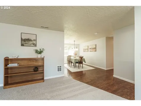 8905 NE 102nd Street Vancouver WA 98662
