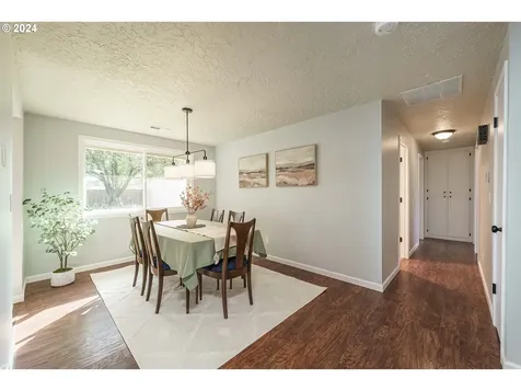 8905 NE 102nd Street Vancouver WA 98662