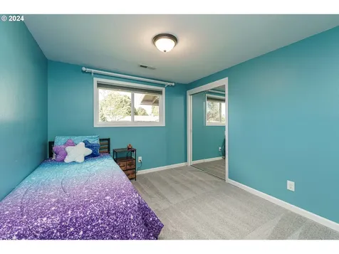 8905 NE 102nd Street Vancouver WA 98662