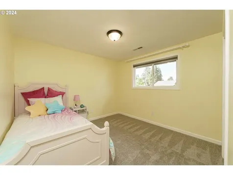 8905 NE 102nd Street Vancouver WA 98662
