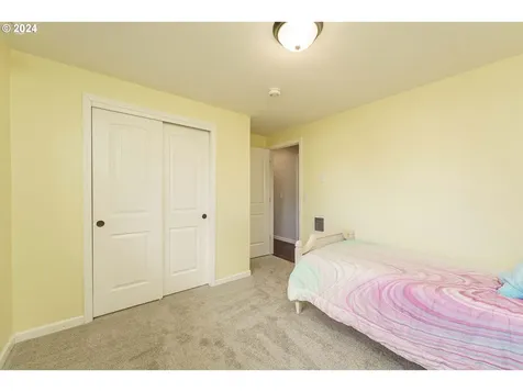 8905 NE 102nd Street Vancouver WA 98662