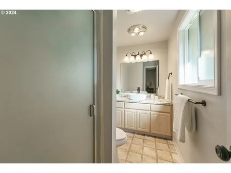8905 NE 102nd Street Vancouver WA 98662