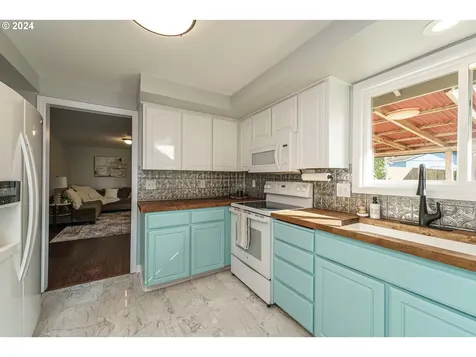 8905 NE 102nd Street Vancouver WA 98662