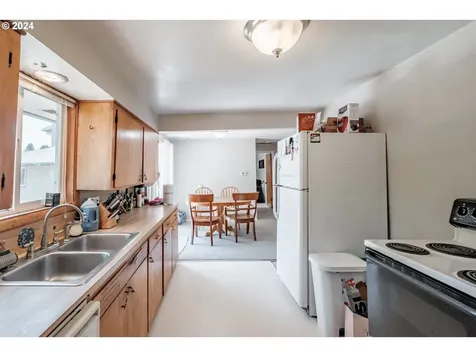 428/430 SE Bridgeway Avenue Corvallis OR 97333