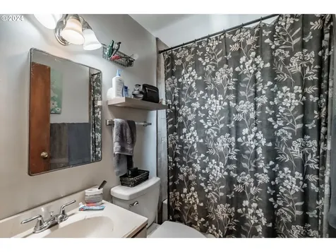 428/430 SE Bridgeway Avenue Corvallis OR 97333