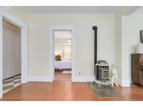 1148 W 5th Avenue Eugene OR 97402