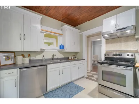 1148 W 5th Avenue Eugene OR 97402