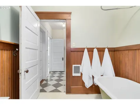 1148 W 5th Avenue Eugene OR 97402