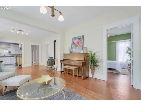 1148 W 5th Avenue Eugene OR 97402