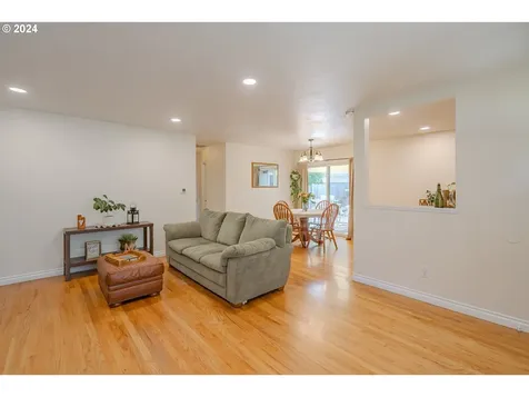 21125 Se Clay Court Gresham OR 97030