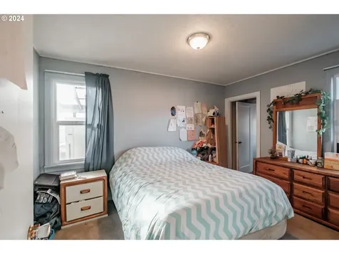 1248 1st Avenue Sweet Home OR 97386