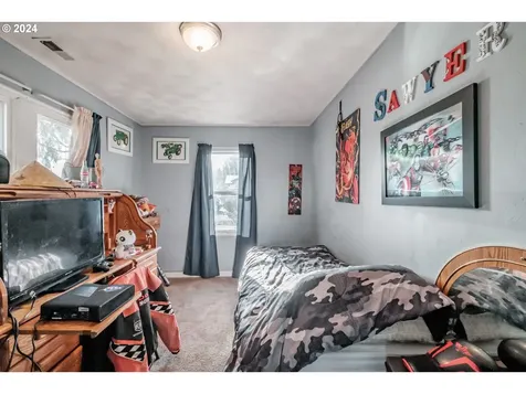1248 1st Avenue Sweet Home OR 97386