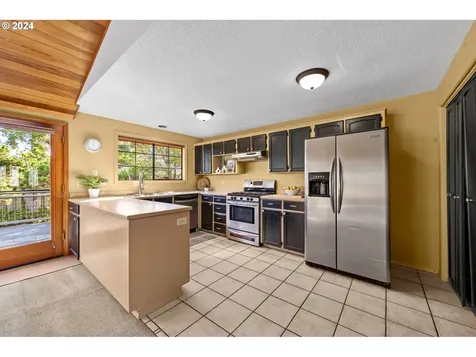 1331 S Columbia Street Seaside OR 97138