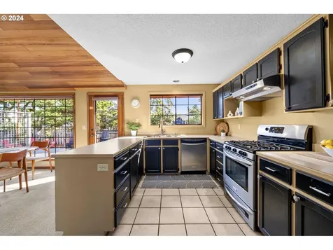 1331 S Columbia Street Seaside OR 97138