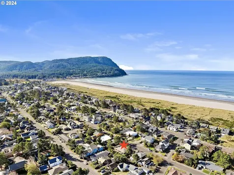 1331 S Columbia Street Seaside OR 97138