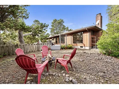 1331 S Columbia Street Seaside OR 97138