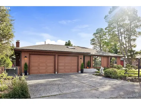 1331 S Columbia Street Seaside OR 97138
