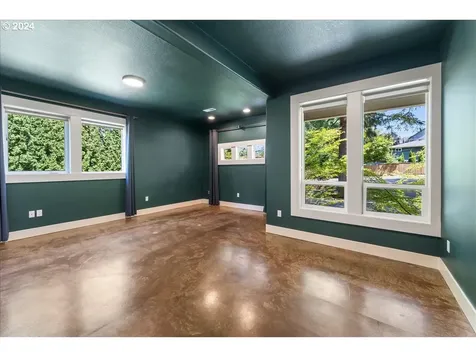 1225 NW 102nd Avenue Portland OR 97229