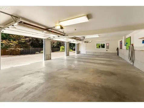 1225 NW 102nd Avenue Portland OR 97229