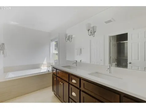 2545 Green Mountain Road Kalama WA 98625